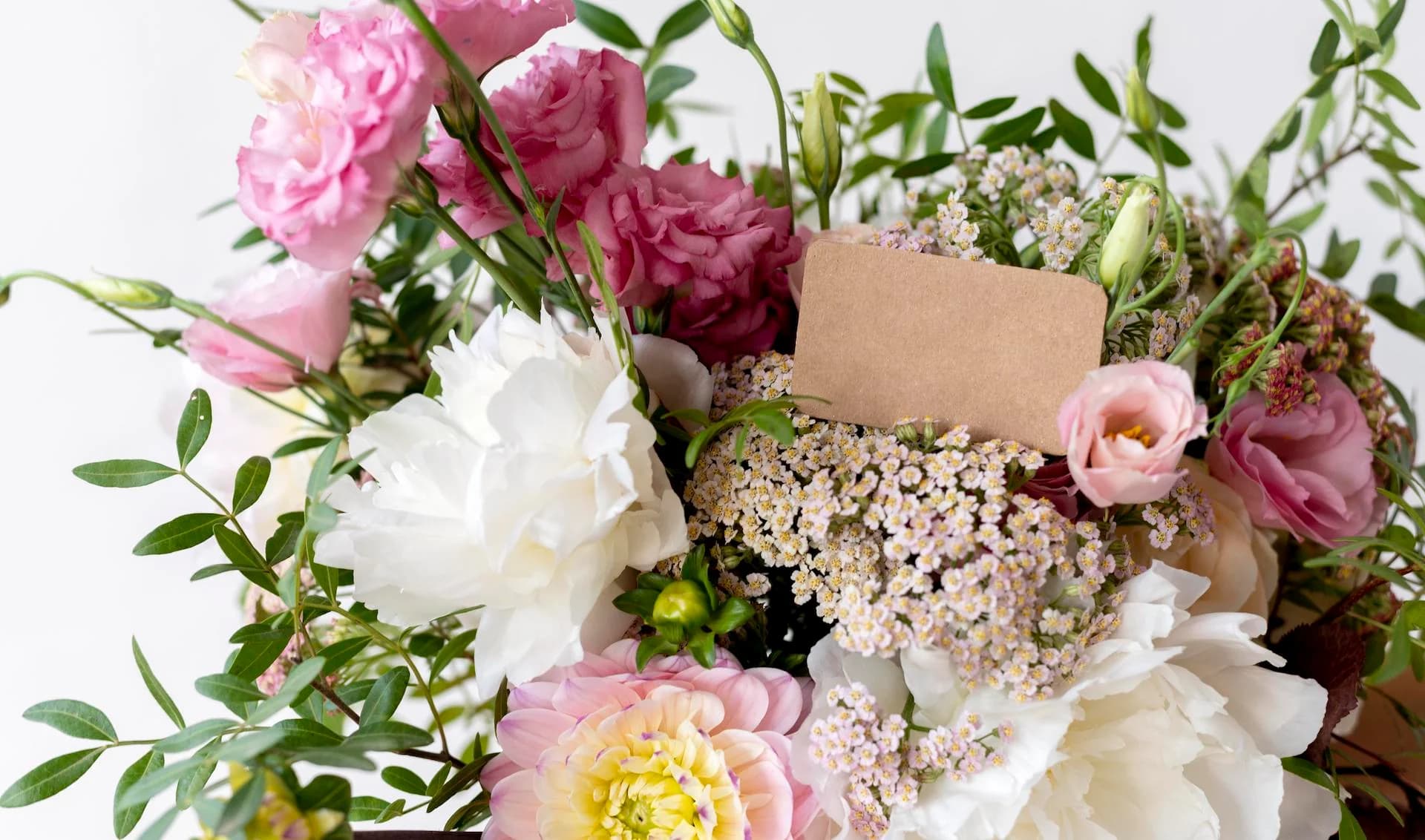 Flowers of Aventura floral subscription